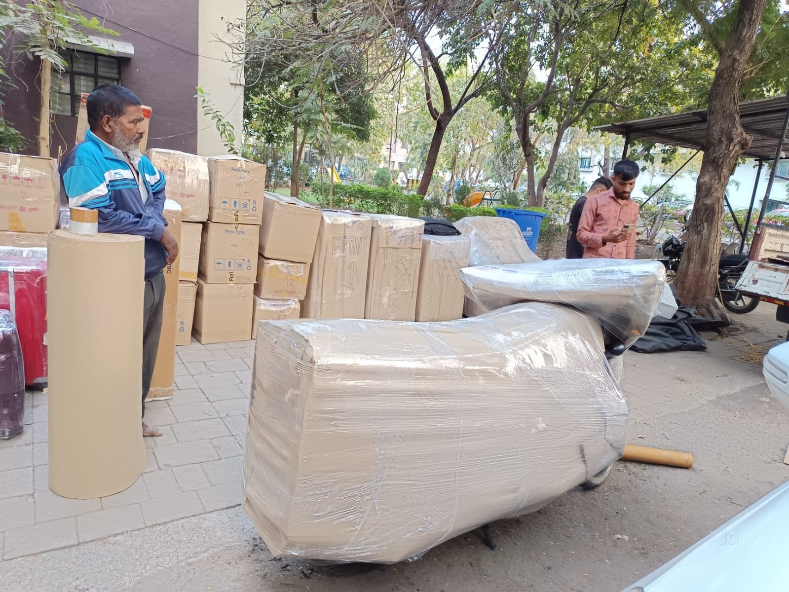 Packing and moving service in Ahmedabad