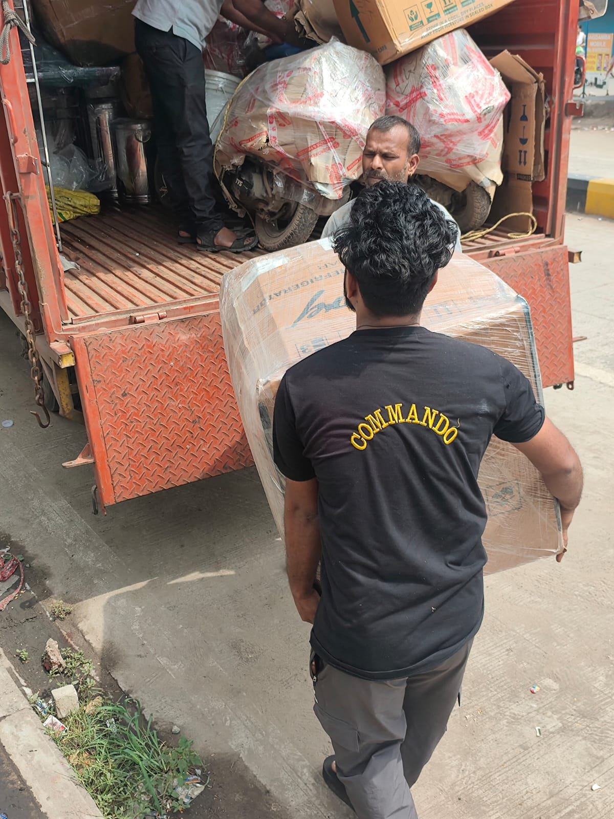 Loading and unloading services